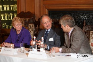 L-R: Lynne Sherriff MW, Marchese Piero Antinori, David Gleave MW